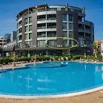 Appartement Sunny Plaza Cozy With Terrace *