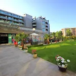 Appartement Sunny Plaza Cozy With Terrace *