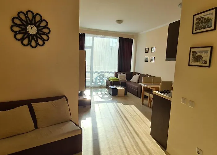 Apartment Sunny Plaza Cozy With Terrace *